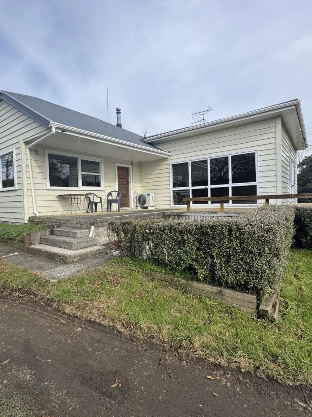 Bungalow in prime Kumeu location