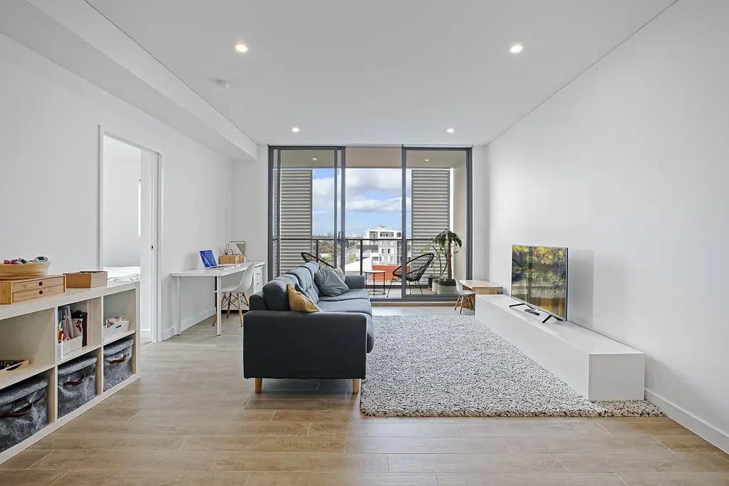 Spacious, sunlit & perfectly positioned for convenience - City Views - Access via Elizabeth Street