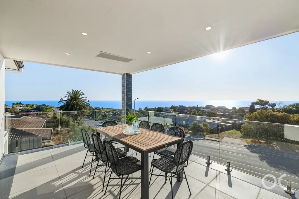 Hallett Cove 4Moenga Sunsets, space and sophistication – every day
