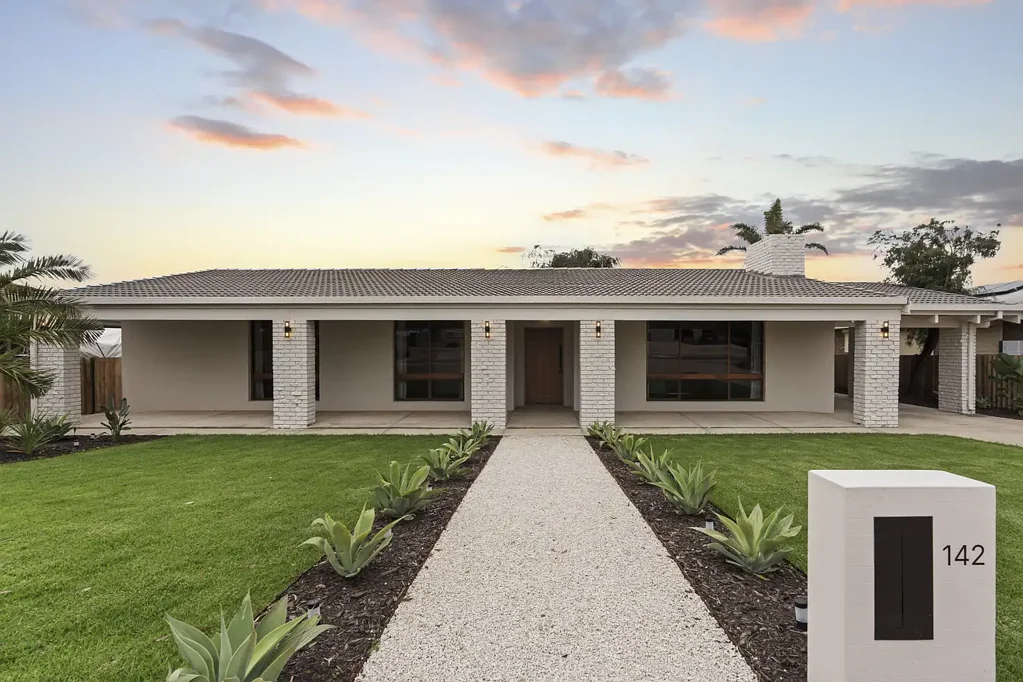 Moonta Bay 4Zimmer Architectural Character. Contemporary Reinvention. Coastal Living.