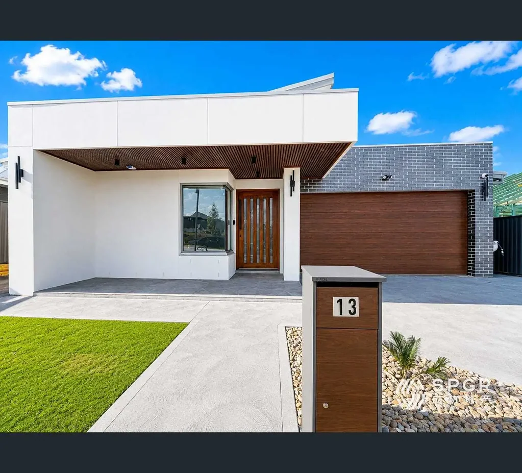 Brand New 4 Bedroom Residence, in Growing Wilton