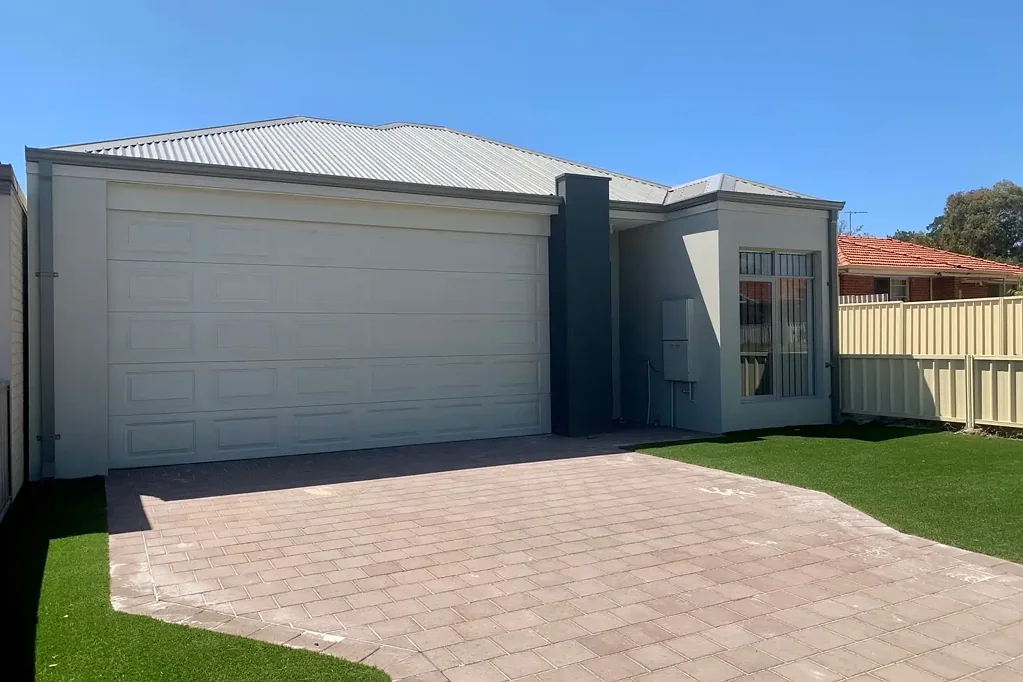 Fantastic street front home 
HOME OPEN SATURDAY 20 JUNE AT 10.30AM SHARP!