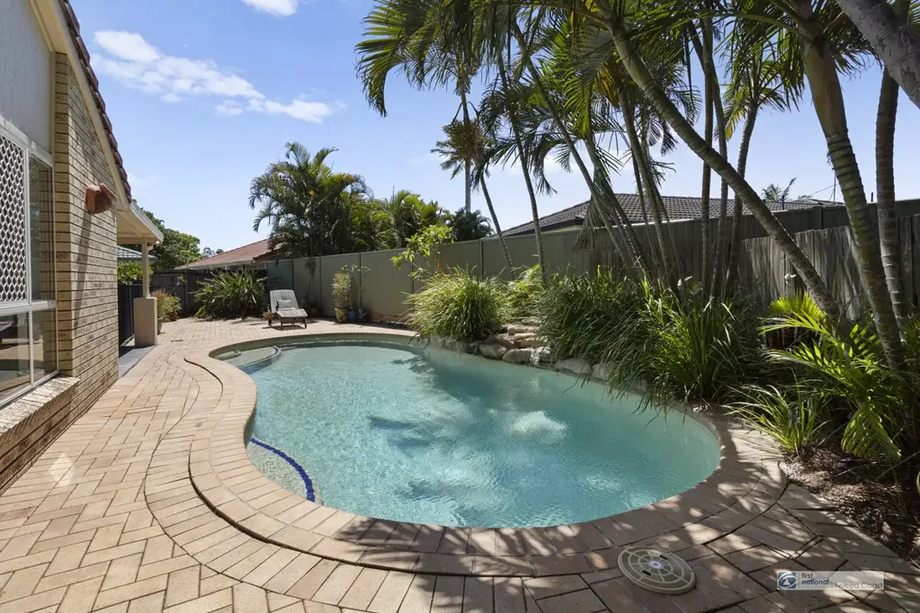 6 Oatlands Place, Banora Point, NSW 2486
