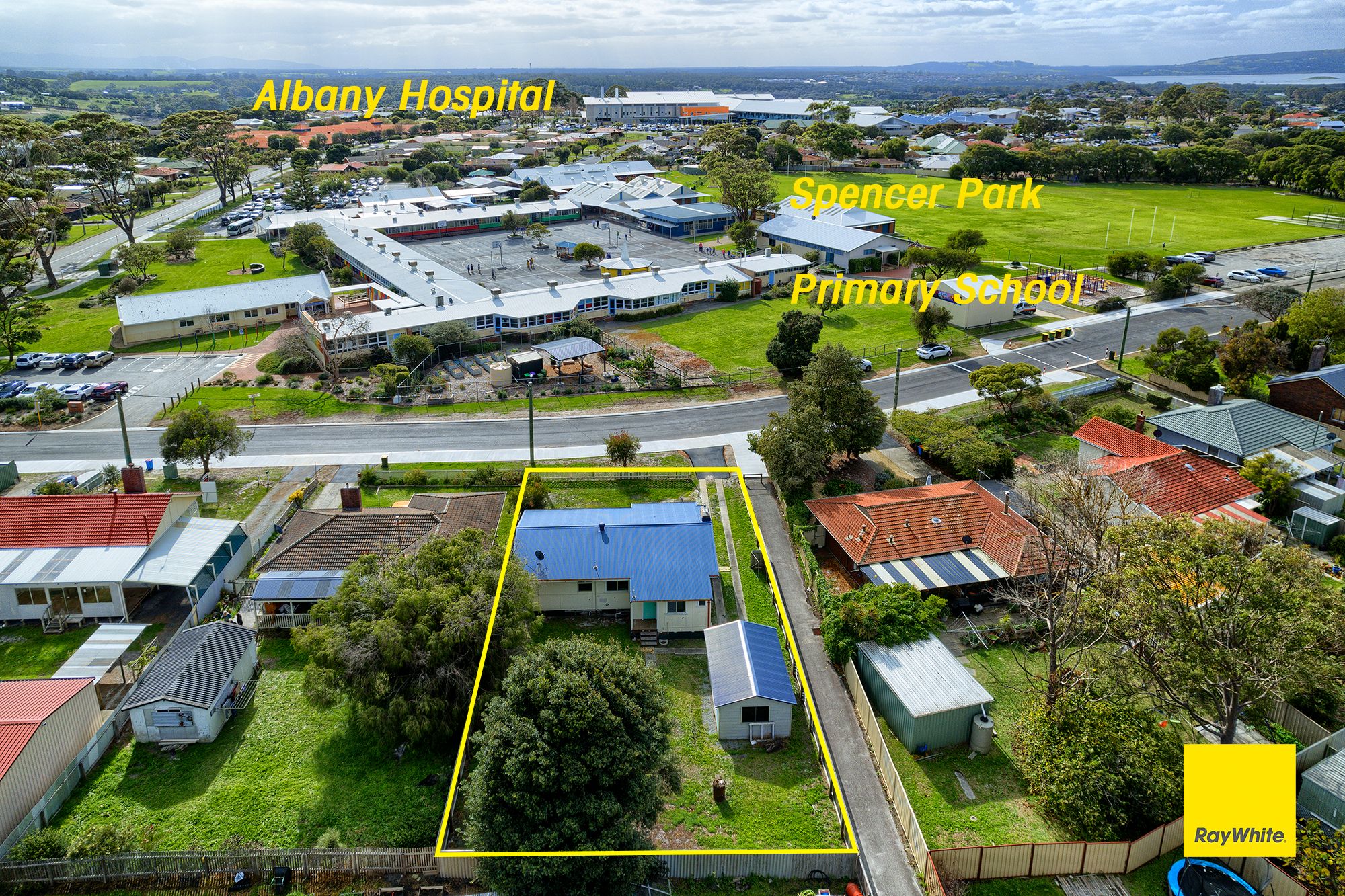 27 REIDY DR, SPENCER PARK WA 6330, 0 habitaciones, 0 baños, House