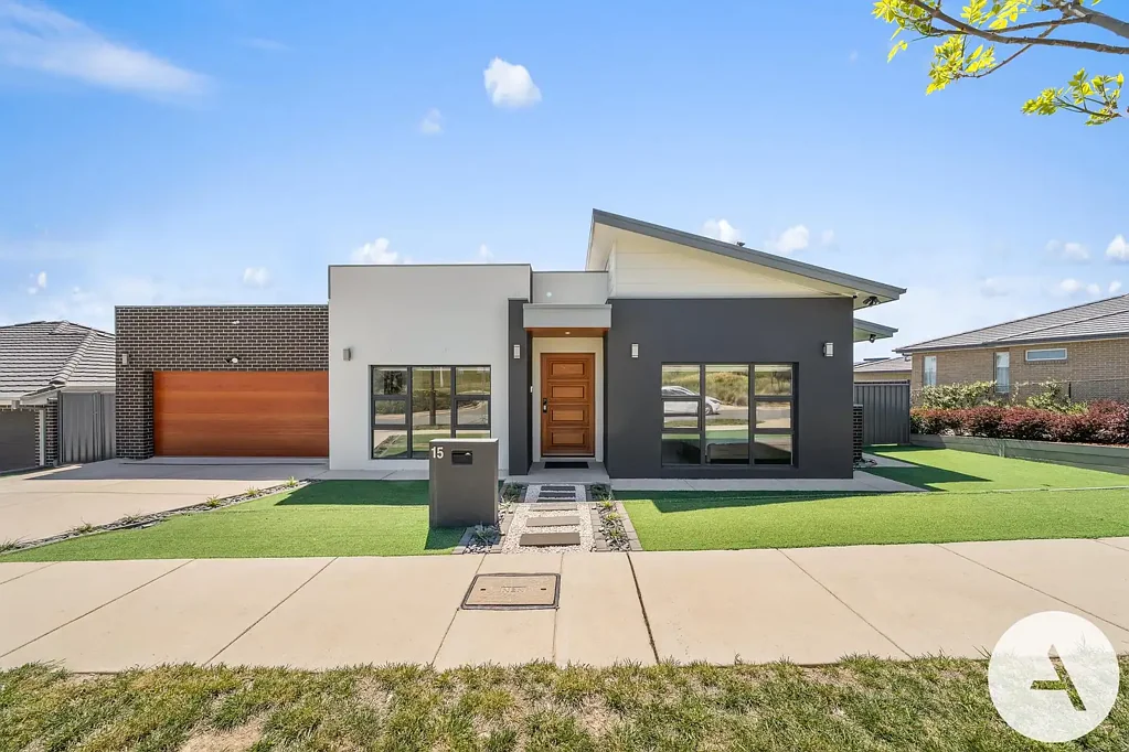 15 Yoornie Way, Strathnairn, ACT 2615