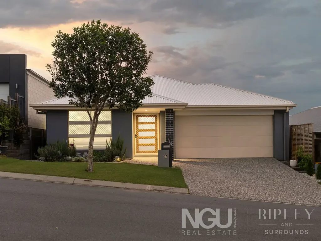 South Ripley 4ਬੈੱਡਰੂਮ Modern Family Living with Space to Unwind