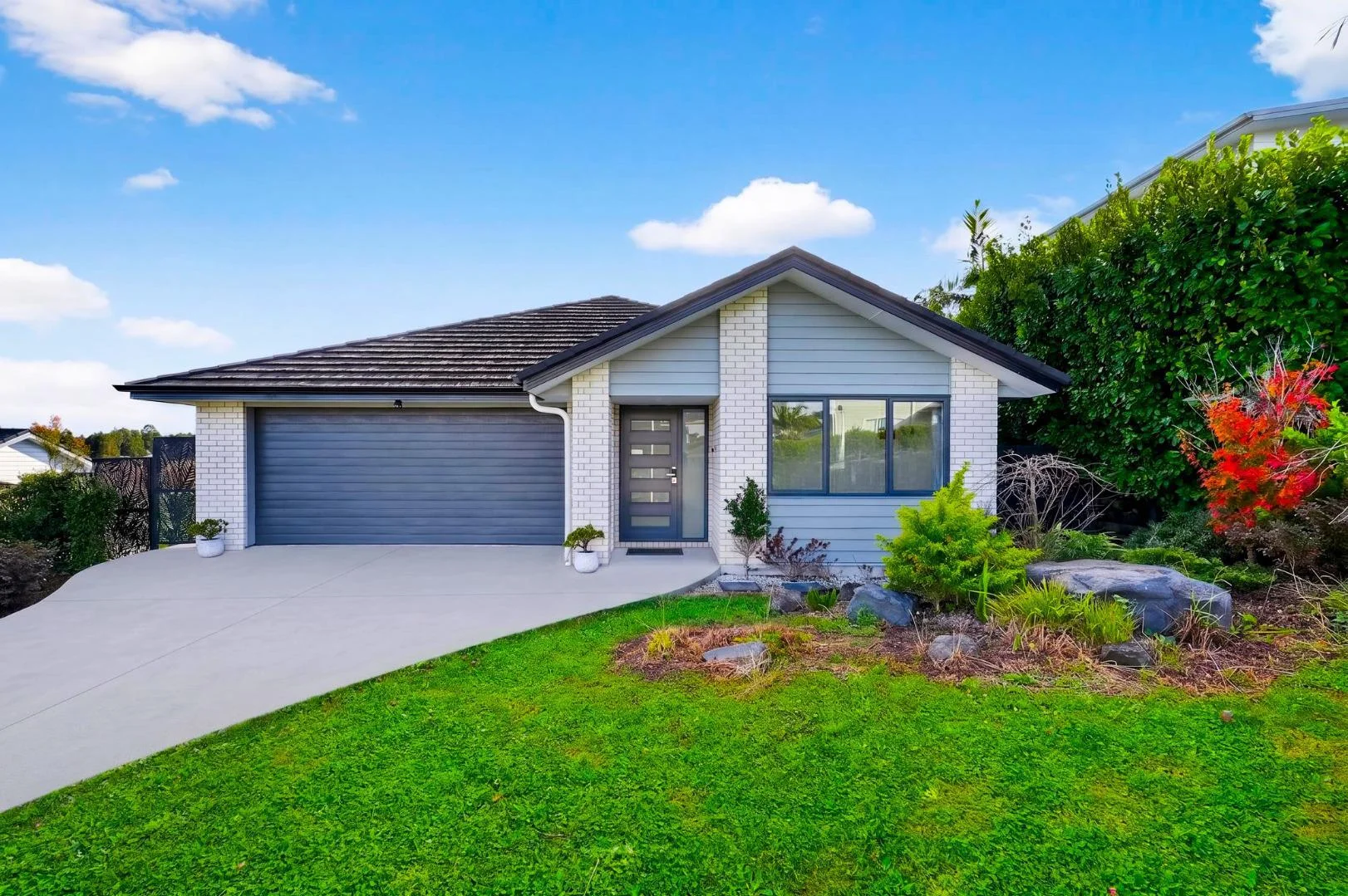 Gorgeous Single-Level Living in Orewa Heights