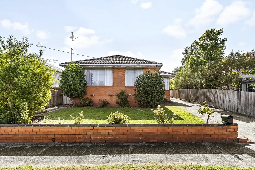 Ascot Vale 4 Bedroom Perfect Potential on the Peak of the Hill
