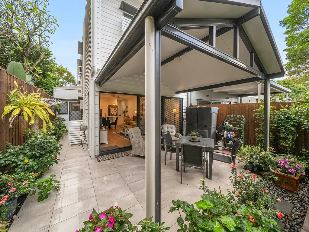 Northgate 3 Slaapkamer Stylish Townhome Living in a Boutique Northgate Complex