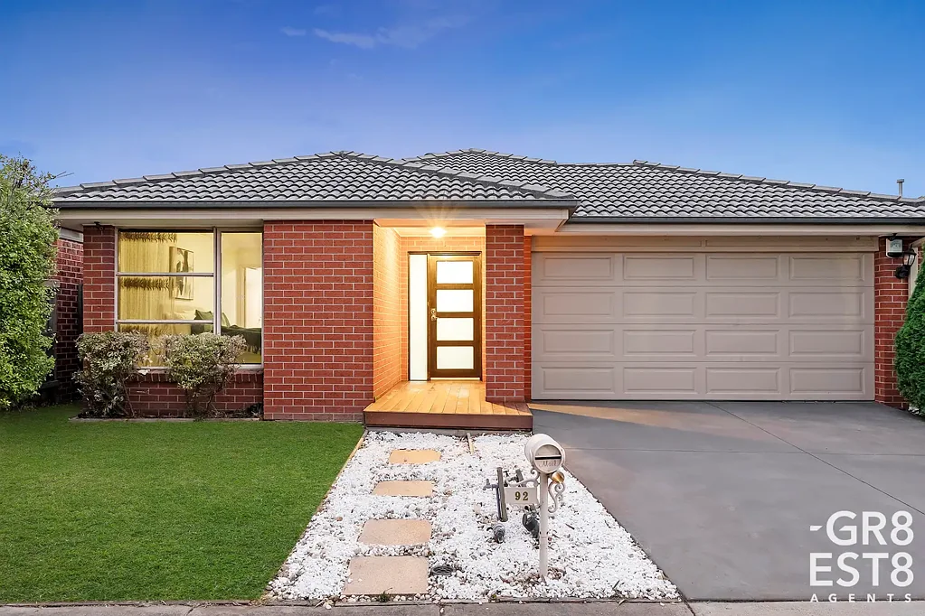 92 Glenelg Street, Clyde North, VIC 3978