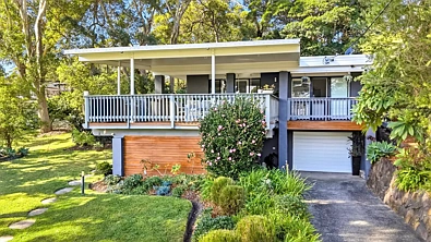 Bateau Bay 4 Bedroom Coastal retreat designed for effortless living
