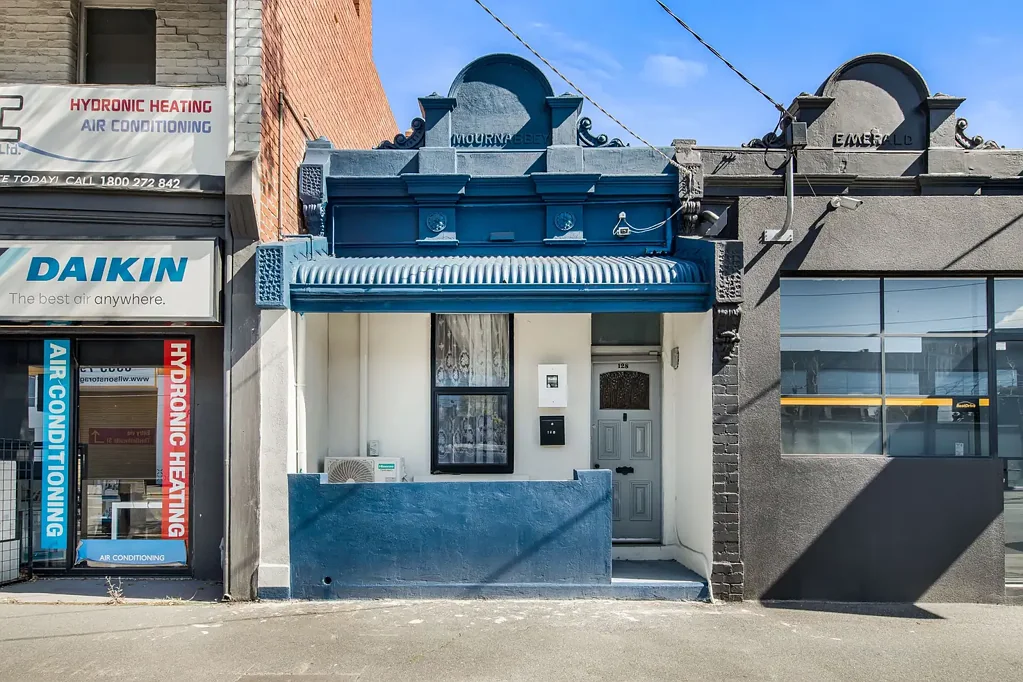 RENOVATED BRICK COTTAGE WITH CLASSIC CHARM IN THE HEART OF SOUTH MELBOURNE