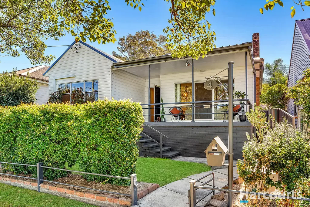 Birmingham Gardens 4房  Spacious family home with rear lane access on two titles