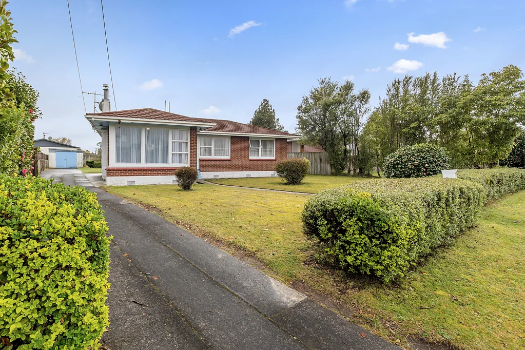 Utuhina 3房  Unlock Potential: 1950s Home - Renovate or Develop