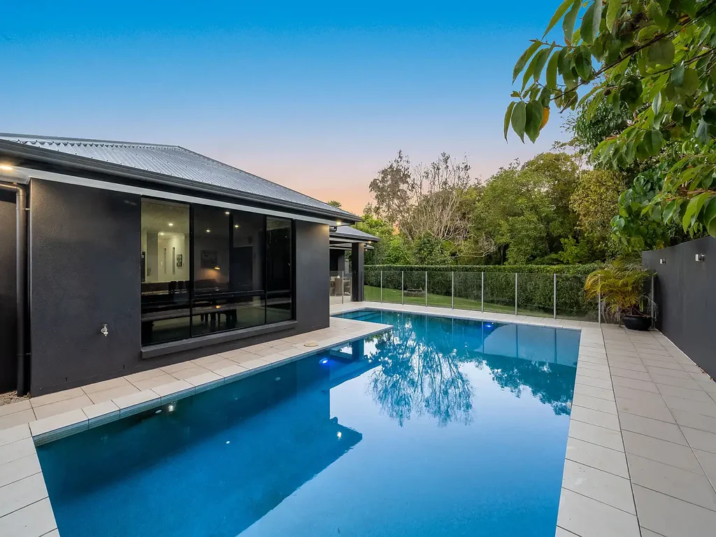 Buderim 4 Bedroom Private & Secure Poolside Entertainer In Rainforest Sanctuary
