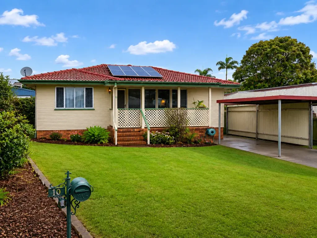 Manly West 4部屋 Bayside Living with Side Access and Exceptional Storage