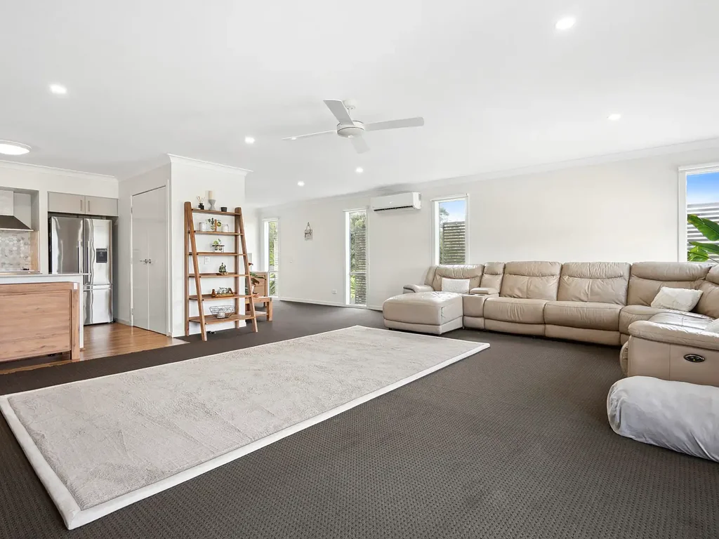 17 Albatross Court, Carbrook, QLD 4130