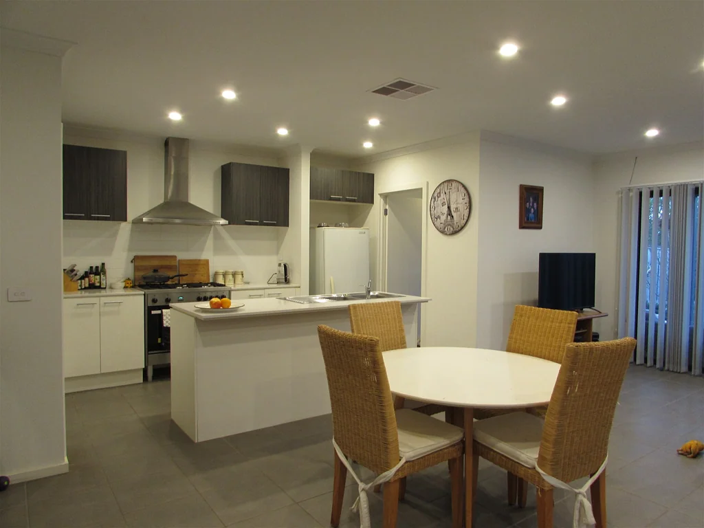 Maddingley 3غرفة نوم Charming 3-Bedroom Home with Ducted Comfort in Prime Bacchus Marsh Location