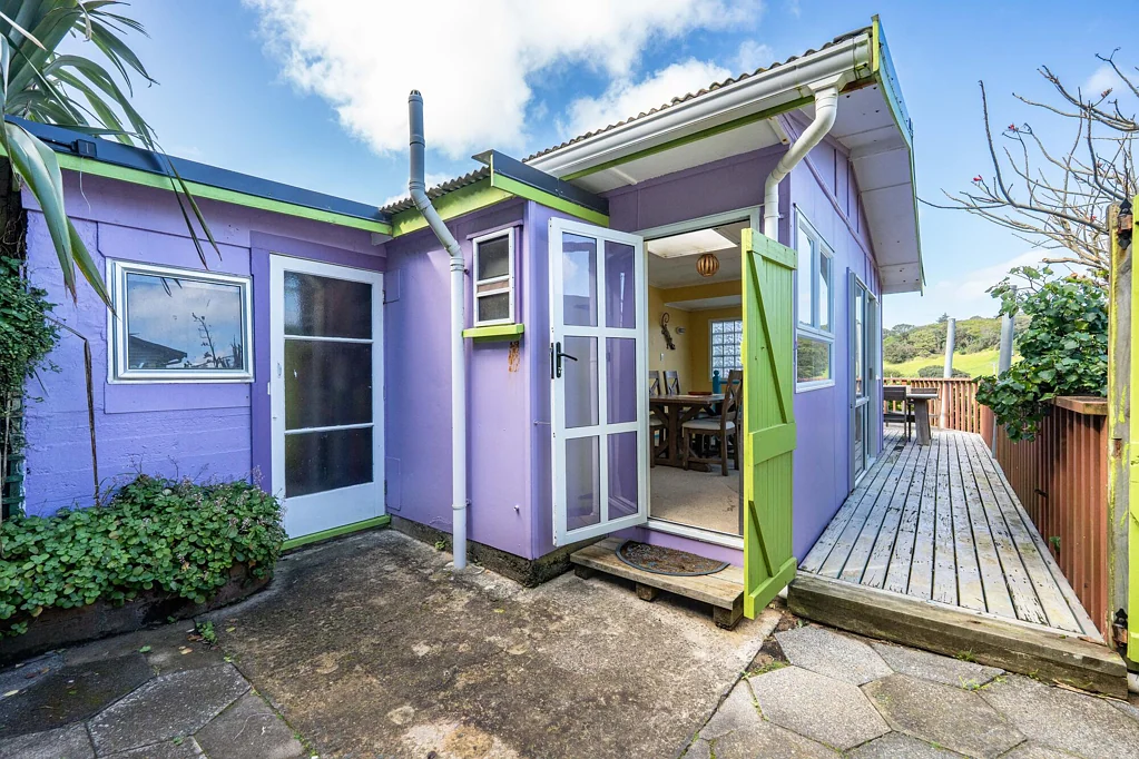 Dargaville Surrounds 3બેડરૂમ Your Coastal Escape - with Income on the Side