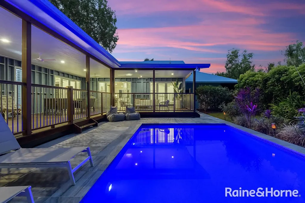 Port Douglas 4ਬੈੱਡਰੂਮ BEACHSIDE LIVING ~ BESPOKE FEATURES