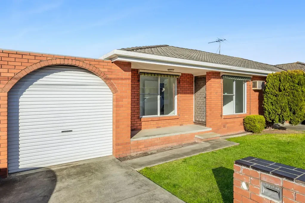 Geelong West 2房  SNEAK INTO WEST