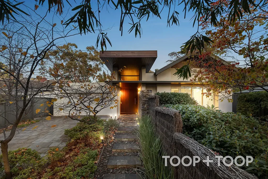 Hazelwood Park 3ਬੈੱਡਰੂਮ GLASSHOUSE PROJECTS’ FIRST AND STILL ONE OF THEIR FINEST