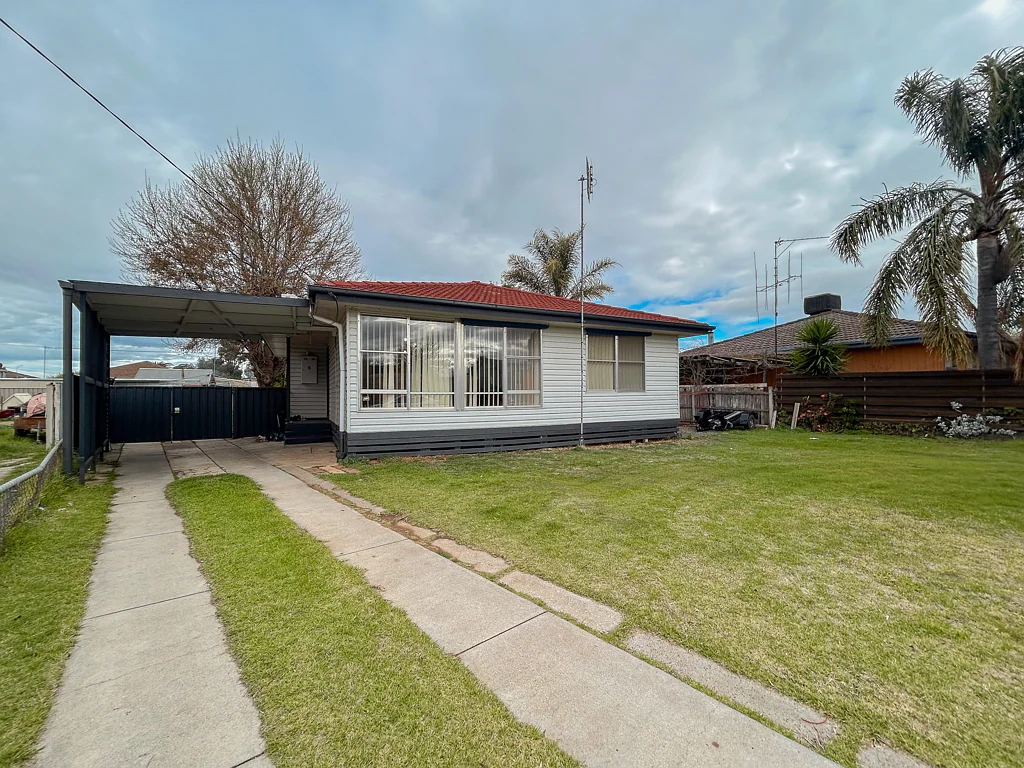 5 McCann Crescent, Kerang, VIC 3579