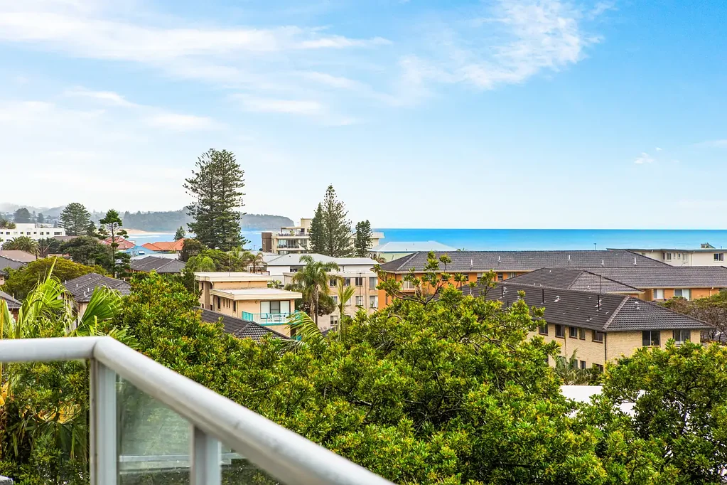 Collaroy 2 Bedroom Sun-Filled Coastal Sanctuary With Breathtaking Panorama
