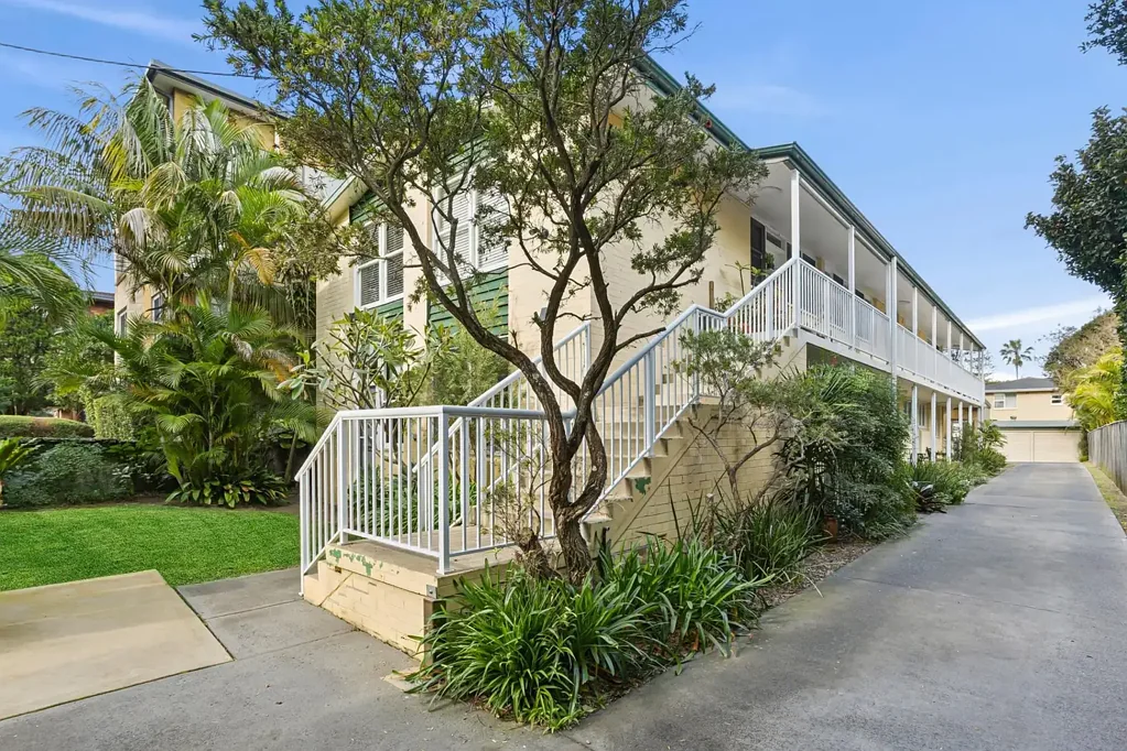 2/25 Seabeach Avenue, Mona Vale, NSW 2103