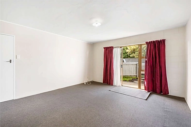 Excellent Location - Rent Includes Water and Lawns