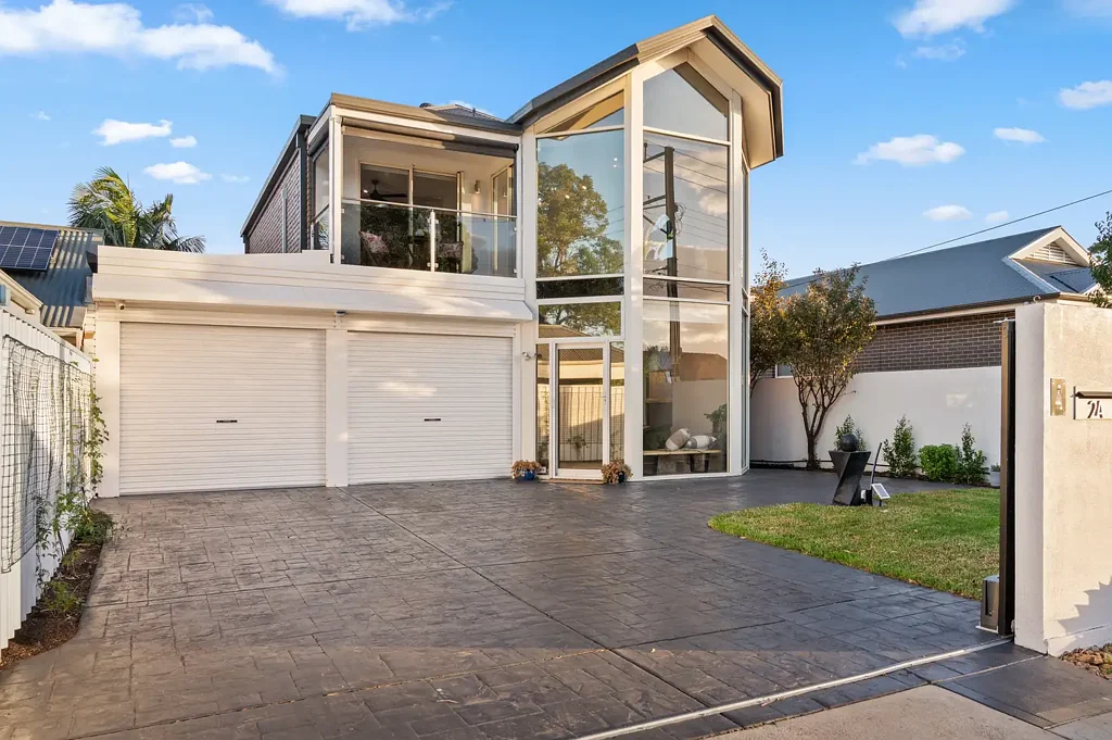 Glengowrie 4غرفة نوم A Statement in Light, Space and Architectural Confidence