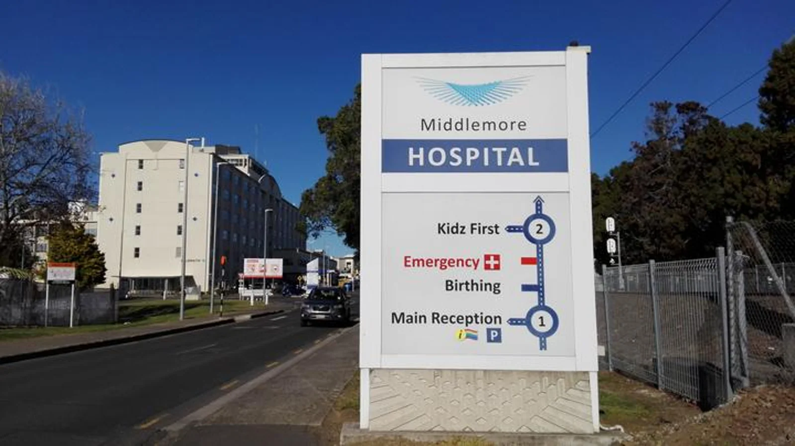 疫情冲击之下，Middlemore医院急诊科告急