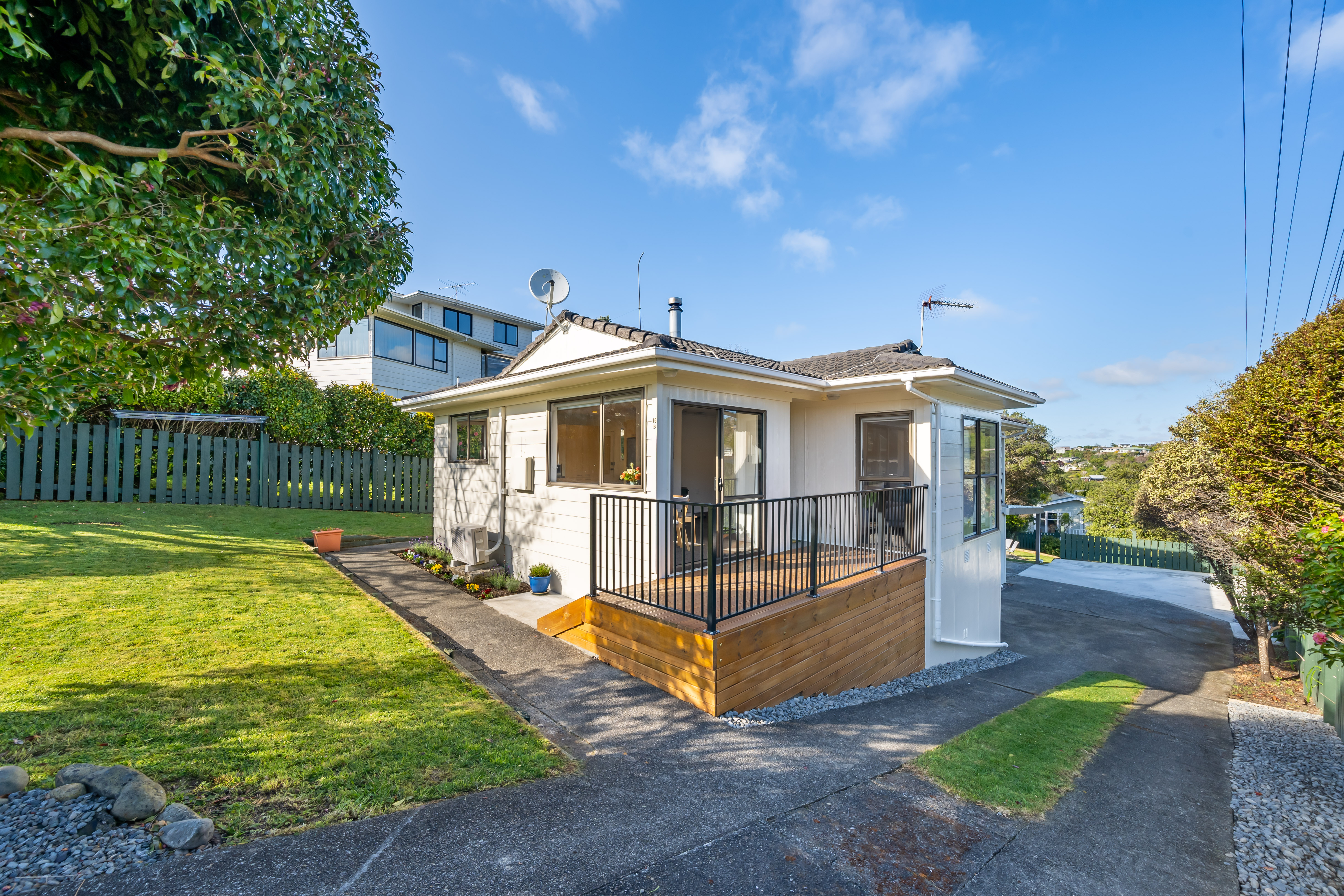 16b Pokohiwi Road, Normandale, Lower Hutt, 3 غرف, 2 حمامات