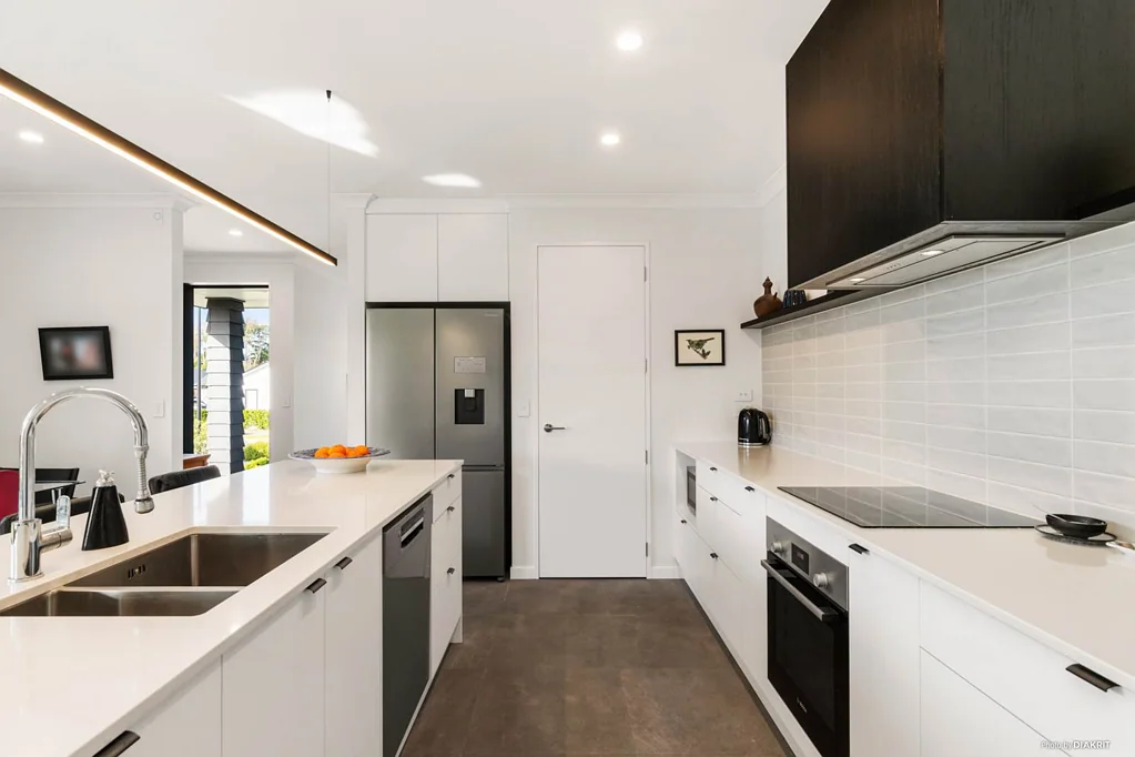 Pukekohe 4ห้องนอน PRICED TO SELL - EXCEPTIONAL VALUE HERE!