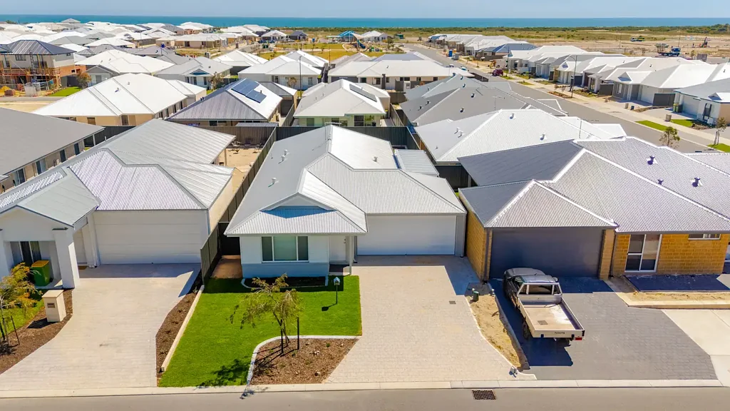 52 Angalore Road, Madora Bay, WA 6210