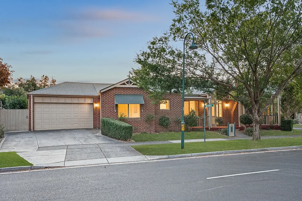 Spacious Family Home in Prime Berwick Location