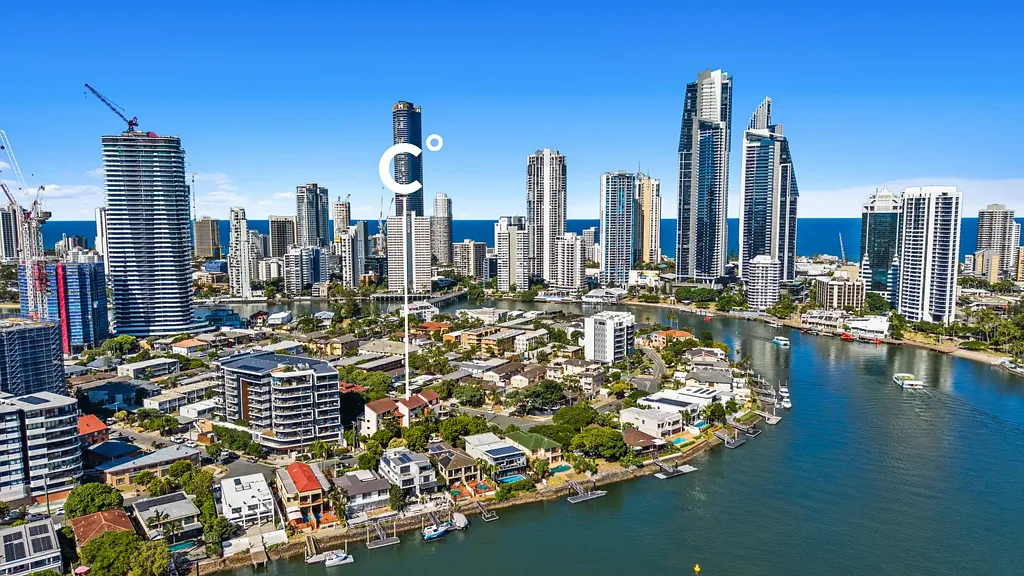 Surfers Paradise 2Zimmer Ground Floor Living | Boutique Building | Private Balcony