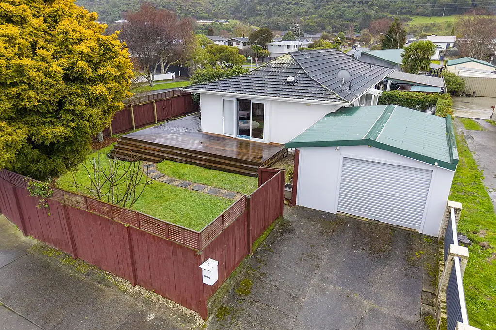 Totara Park 2ਬੈੱਡਰੂਮ Charming 2-Bedroom Home in Totara Park Awaits!