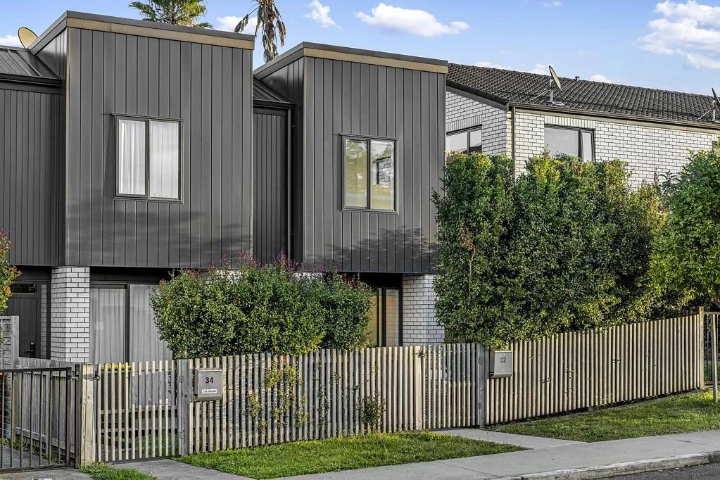 Panmure 3房  Fletcher Built with Free Standing Garage