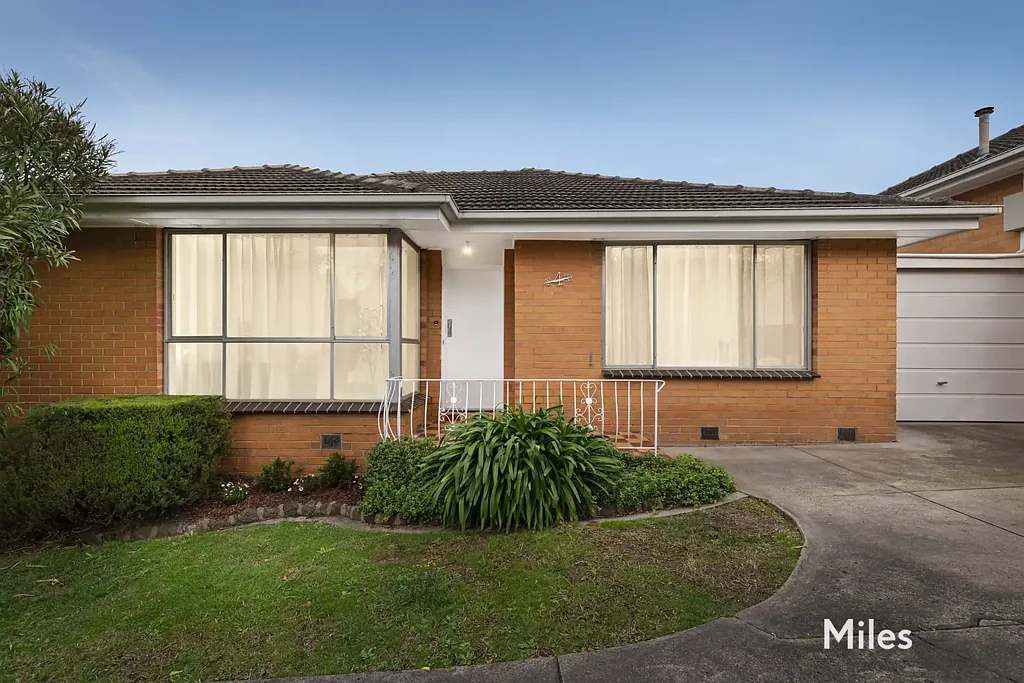 Ivanhoe 2房  Spacious, Sunlit & Single-Level In A Central Locale