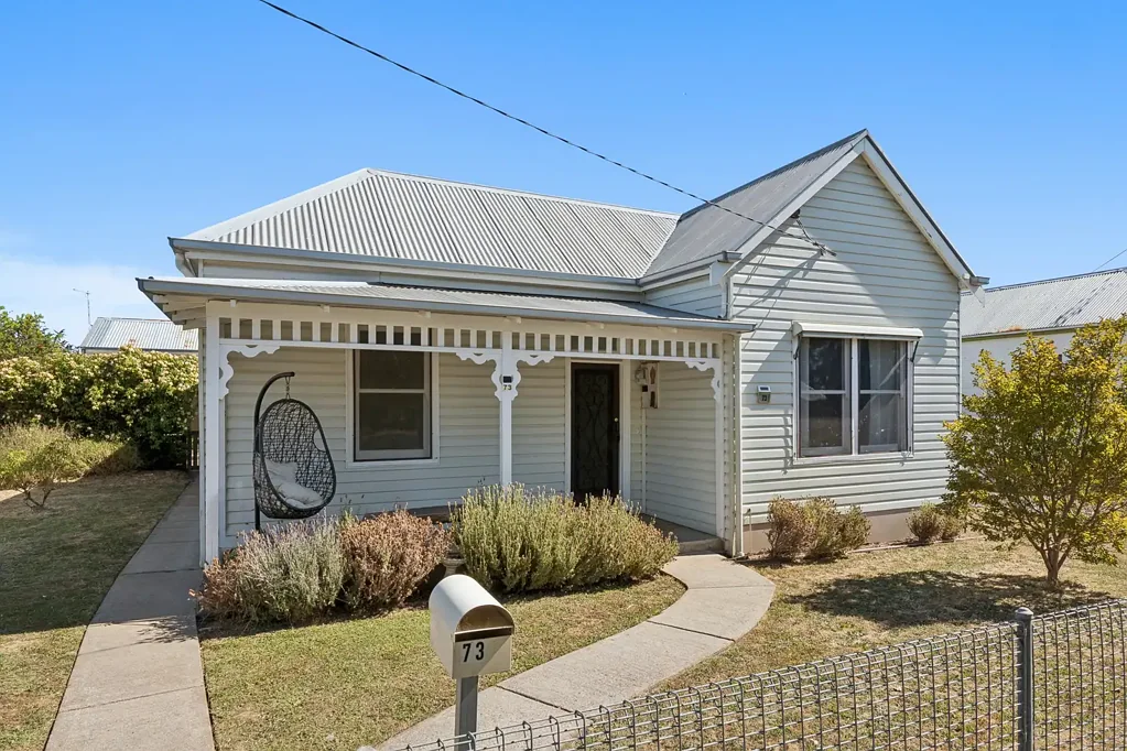 73 Parrott Street, Cobden, VIC 3266