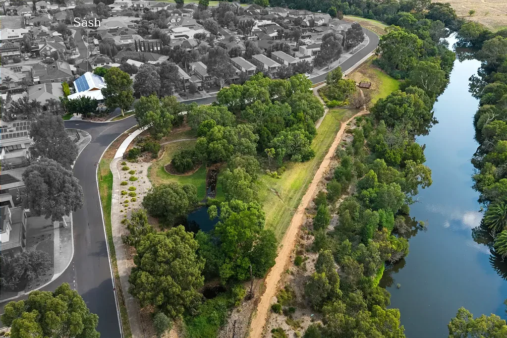 Tarneit 4غرفة نوم Rare Opportunity Opposite the Tightly Held Werribee River Reserves