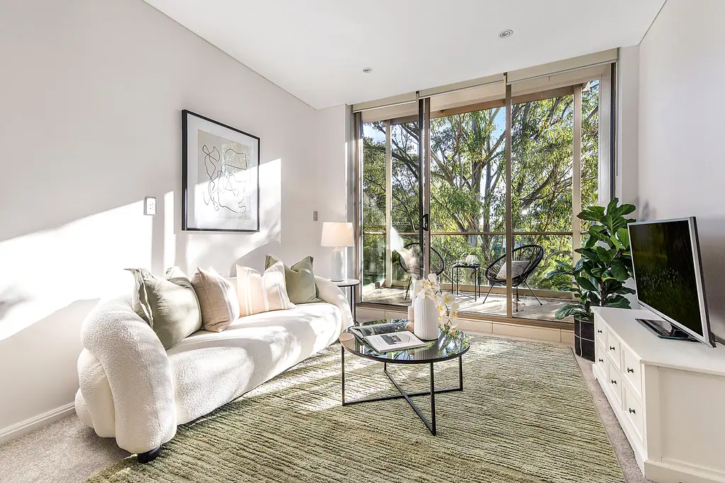St Ives 2房 宁静私密的第三层公寓，视野开阔 Idyllic third floor setting with private outlook