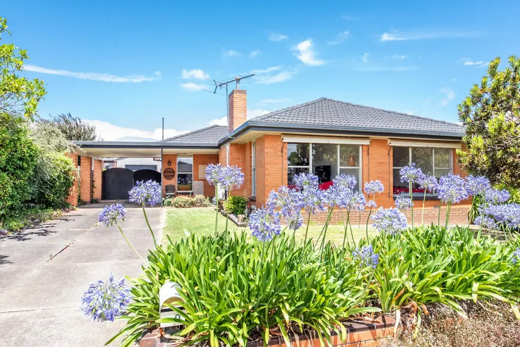 Hamilton 4房  Brick home in a peaceful location