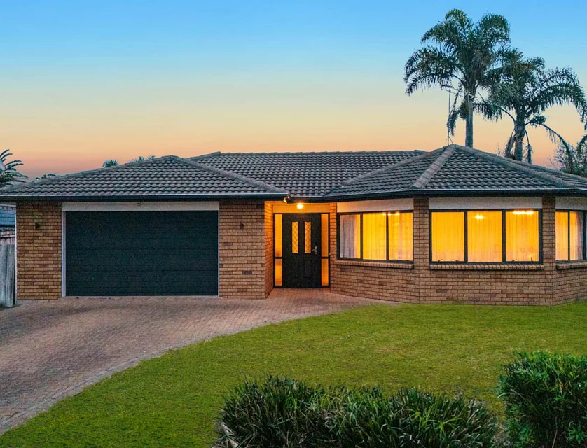 70 Lothian Brae, Wattle Downs, Manukau City, 4 ห้องนอน, 2 ห้องน้ำ, House