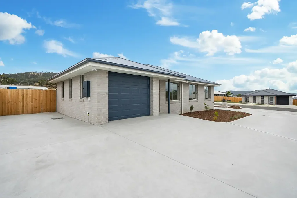 1/5 Lowmore Avenue, Rokeby, TAS 7019