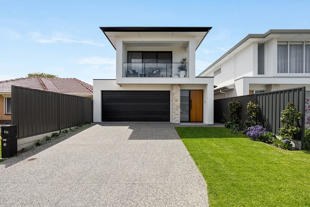 West Beach 4कमरा Contemporary Coastal Elegance, Exceptional Family Living.