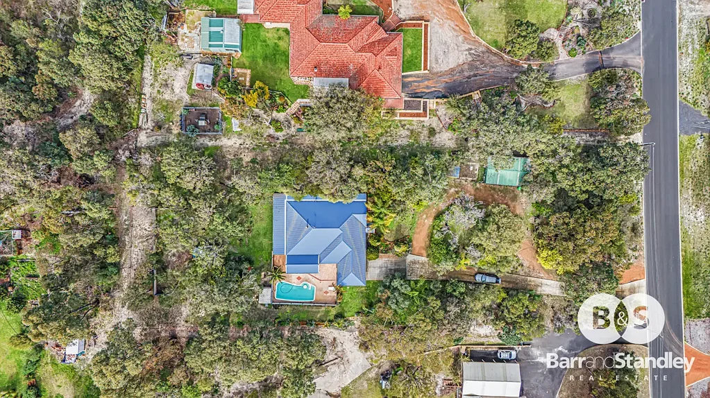 Leschenault 4બેડરૂમ Big block. Big shed. Big pool. Big yes!