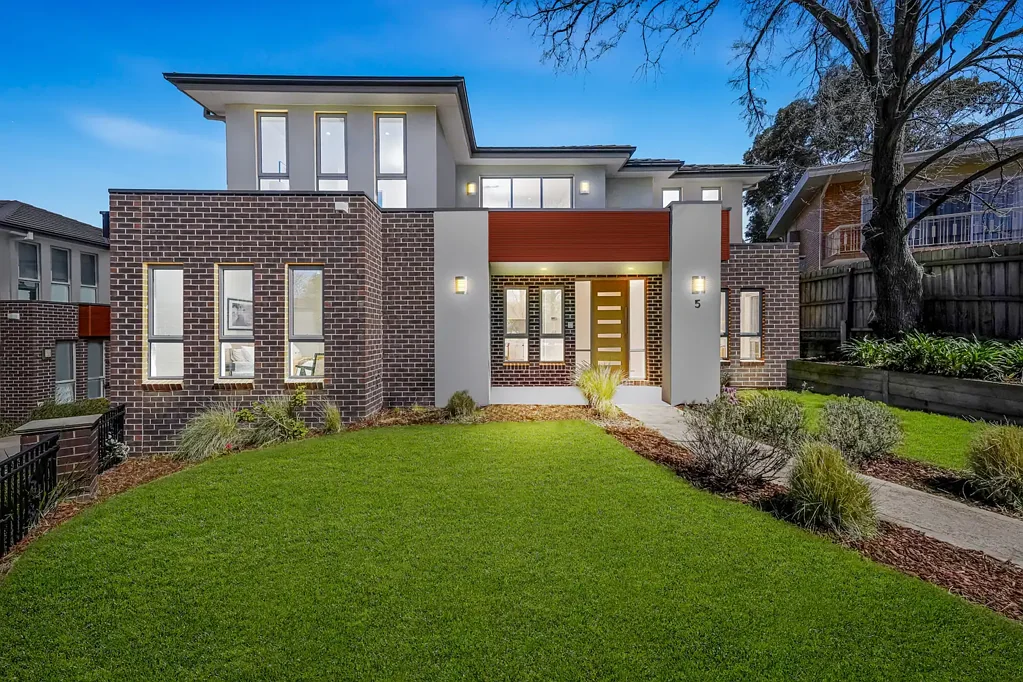 Doncaster 4部屋 Stunning Townhouse in Prime Doncaster Location