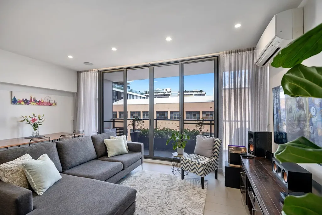 Rare Split-Level Apartment With Study